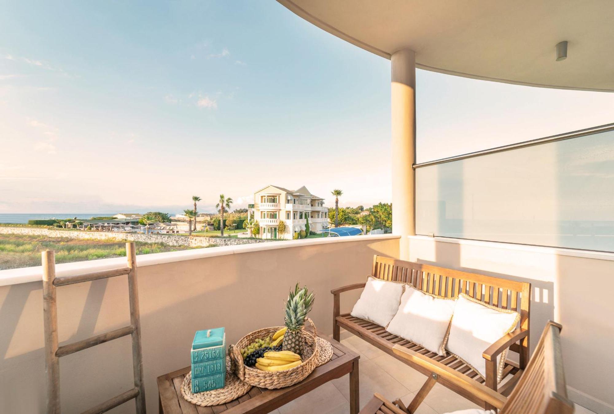 San Giovanni Beach Resort And Suites Agios Ioannis  Exteriör bild