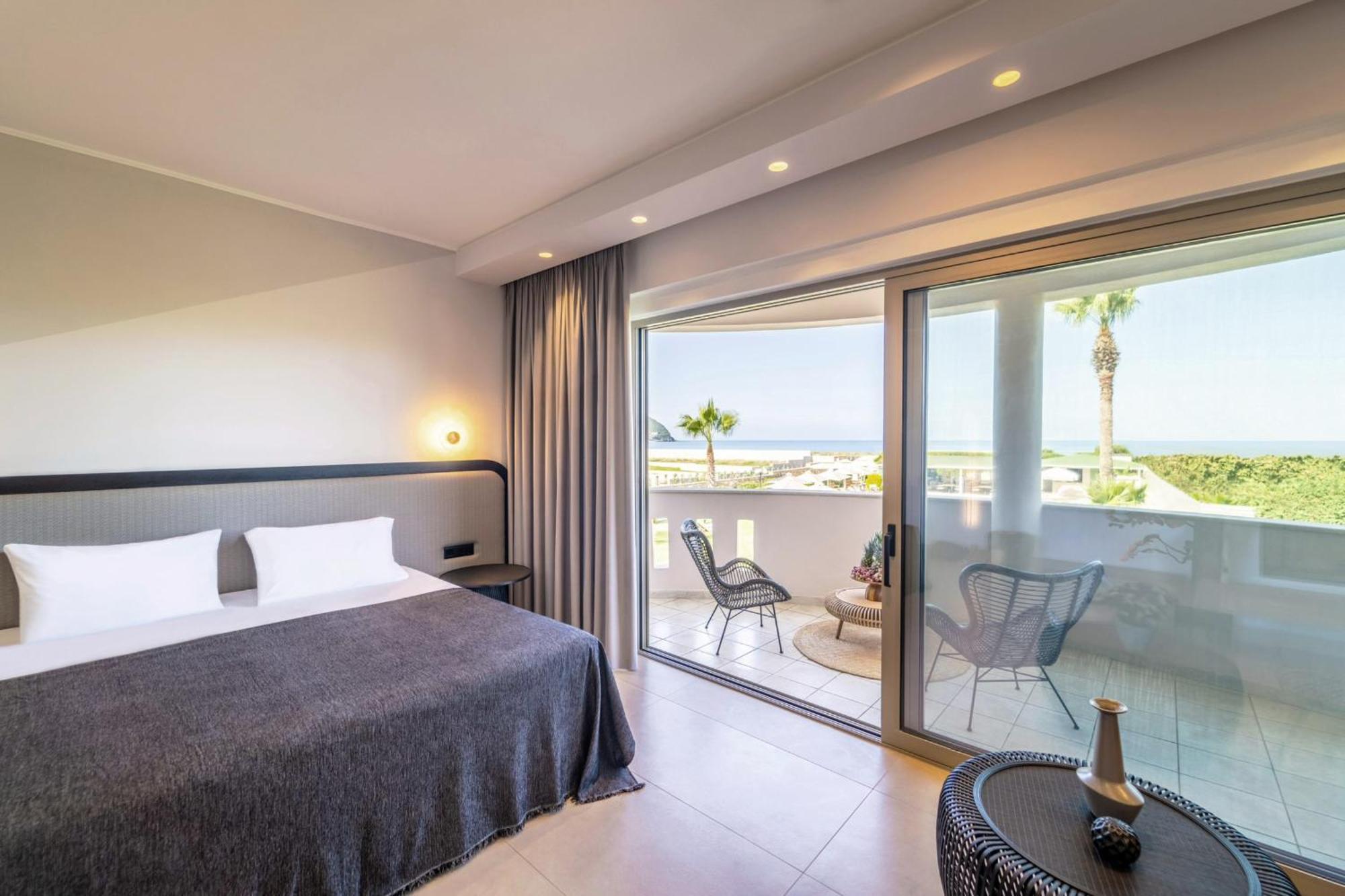 San Giovanni Beach Resort And Suites Agios Ioannis  Exteriör bild