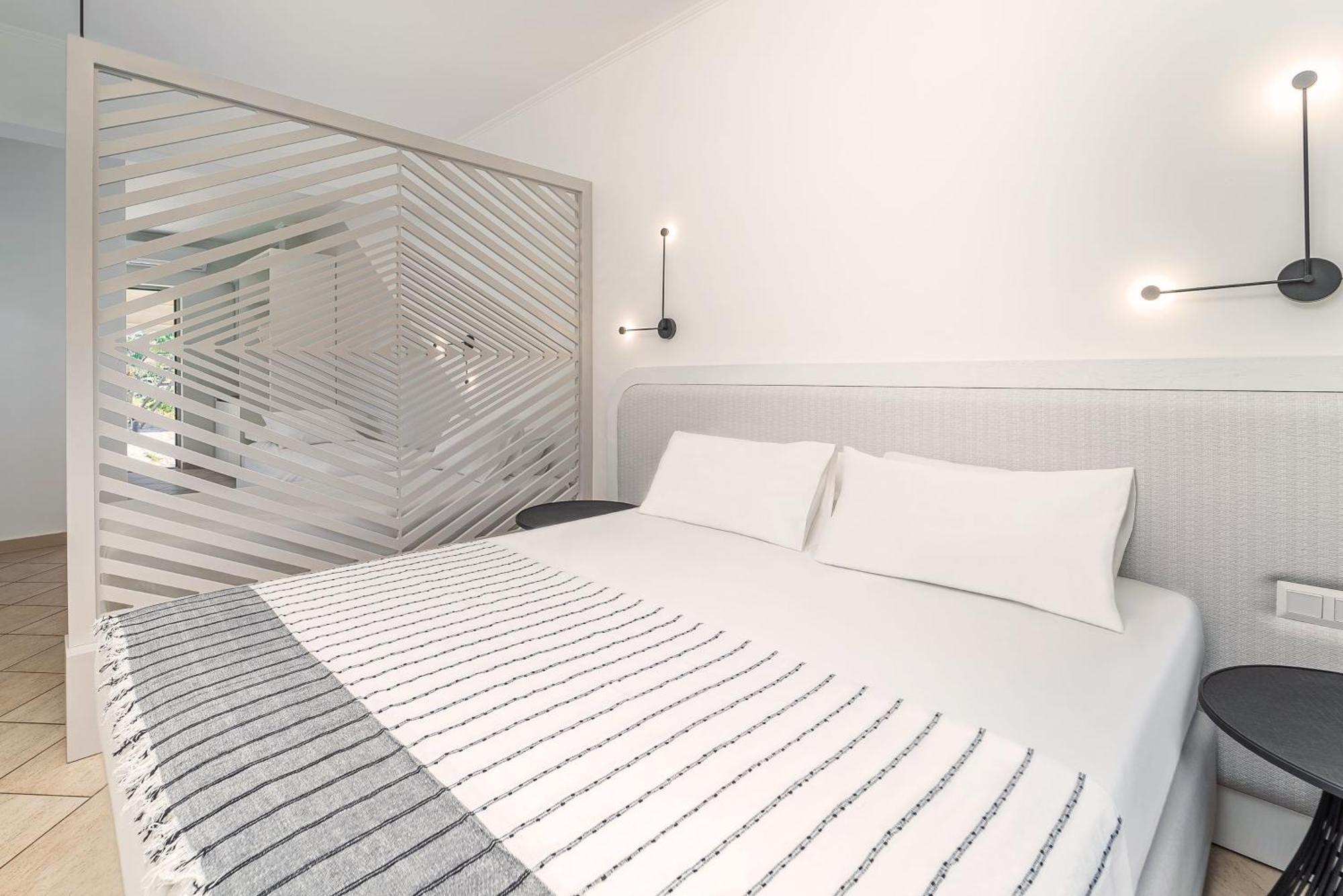 San Giovanni Beach Resort And Suites Agios Ioannis  Rum bild