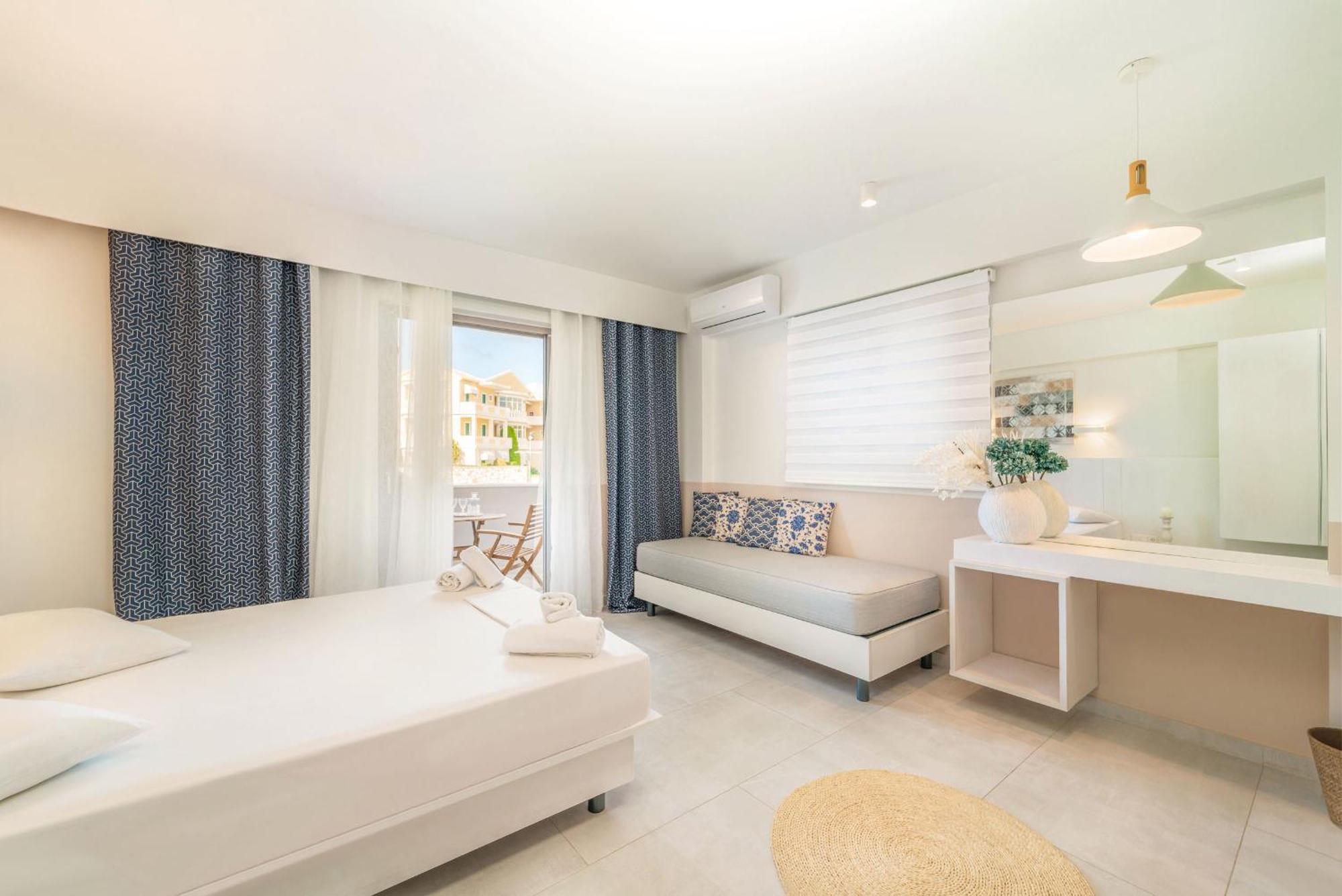 San Giovanni Beach Resort And Suites Agios Ioannis  Rum bild