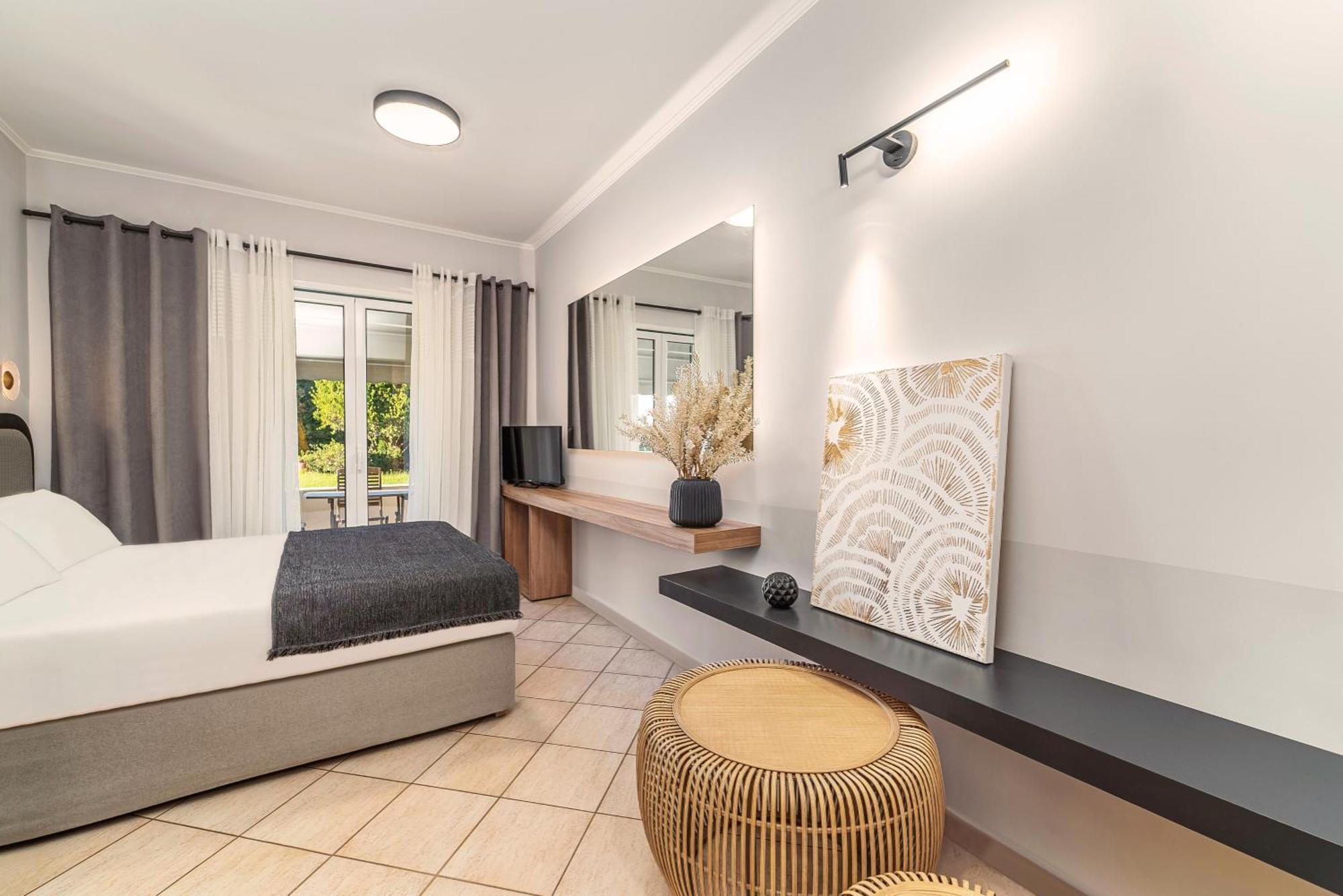 San Giovanni Beach Resort And Suites Agios Ioannis  Rum bild